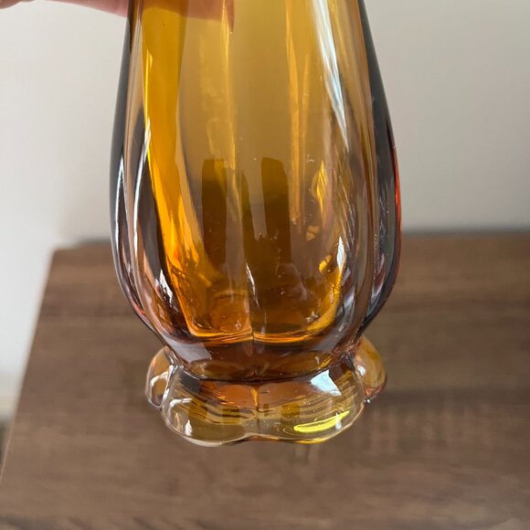 **SOLD** Vintage LE Smith Swung Glass Amber Vase | Fenton Anchor Hocking - Picture 3 of 4